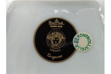 VERSACE(ヴェルサーチェ)　Rosenthal(ローゼンタール)　メデューサ　洗練されたデザインが美しい花瓶(ゴルゴナ、フラワーベース、花器、花入、花生、金彩、共箱付き、袋付き)(R-081355)