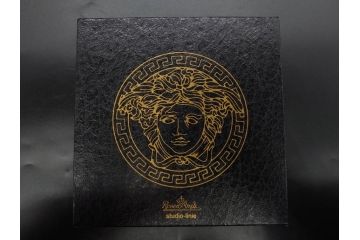 VERSACE(ヴェルサーチェ)　Rosenthal(ローゼンタール)　メデューサ　洗練されたデザインが美しい花瓶(ゴルゴナ、フラワーベース、花器、花入、花生、金彩、共箱付き、袋付き)(R-081355)
