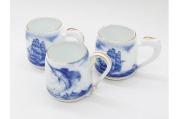 大倉陶園(OKURA、OAC)　イルカ　カジキ　躍動感あるデザインが印象的なビアマグ3客セット(魚、海、帆船、ジョッキ、酒器、金彩、白磁、マグカップ、洋食器)(R-081357)