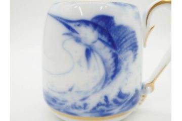 大倉陶園(OKURA、OAC)　イルカ　カジキ　躍動感あるデザインが印象的なビアマグ3客セット(魚、海、帆船、ジョッキ、酒器、金彩、白磁、マグカップ、洋食器)(R-081357)