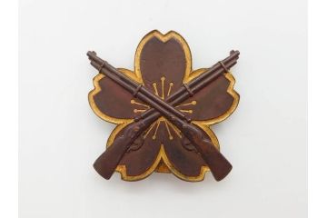 当時物　旧日本軍　陸軍　小銃射撃徽章　徽章2点セット(勲章、ミリタリー、軍隊、軍物、バッチ、バッジ、木箱付き)(R-081358)