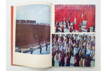 1983年　モンゴル?　ロシア?　写真集(青年団、共産主義青年同盟、コムソモール、カザフ・ソビエト社会主義共和国、レーニン、アンドロポフ、資料、写真帳、古本)(R-081360)