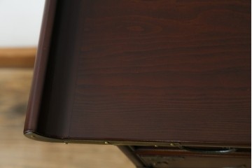 中古　美品　重厚感ある金具が魅力的なキャビネット　(R-081366)