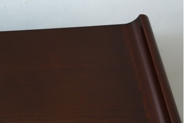 中古　美品　重厚感ある金具が魅力的なキャビネット　(R-081366)