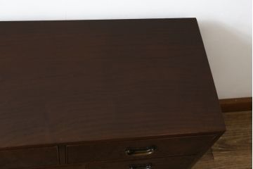 和製アンティーク　高級指物家具　前面桑材　天板側面槐(えんじゅ)材　引き出し9杯　収納力抜群!落ち着きのある色味の引き出し箪笥(チェスト、サイドチェスト、収納箪笥、和タンス)(R-081367)
