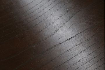 和製アンティーク　高級指物家具　前面桑材　天板側面槐(えんじゅ)材　引き出し9杯　収納力抜群!落ち着きのある色味の引き出し箪笥(チェスト、サイドチェスト、収納箪笥、和タンス)(R-081367)