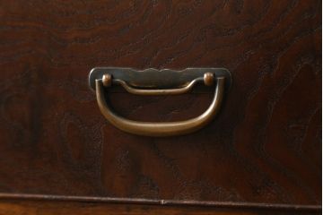 和製アンティーク　高級指物家具　前面桑材　天板側面槐(えんじゅ)材　引き出し9杯　収納力抜群!落ち着きのある色味の引き出し箪笥(チェスト、サイドチェスト、収納箪笥、和タンス)(R-081367)