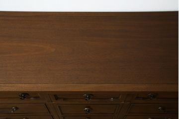 中古　DREXEL HERITAGE(ドレクセルヘリテイジ)　上品な佇まいが魅力のマホガニー材製サイドボード(サイドチェスト、引き出し)(定価約70万円)(R-081369)