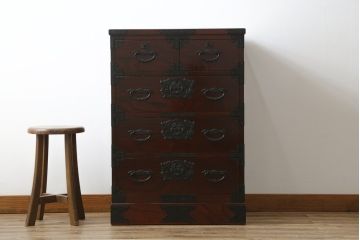 中古　美品　田中家具　重厚感ある佇まいが魅力的な二本松欅箪笥(和タンス、整理箪笥、衣装箪笥、サイドボード、引き出し)(R-081371)