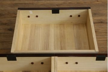 中古　美品　田中家具　重厚感ある佇まいが魅力的な二本松欅箪笥(和タンス、整理箪笥、衣装箪笥、サイドボード、引き出し)(R-081371)