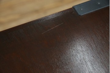 中古　美品　松本民芸家具　高山式　直線的なデザインが洗練された雰囲気を醸し出す金具付きタンス　定価約50万円　(R-081372)