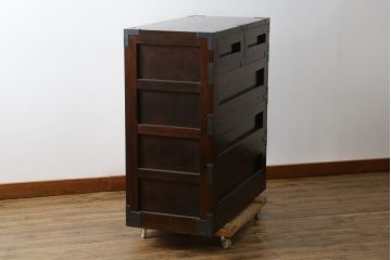 中古　美品　松本民芸家具　高山式　直線的なデザインが洗練された雰囲気を醸し出す金具付きタンス(チェスト、衣装箪笥、収納たんす、引き出し)(定価約50万円)(R-081372)