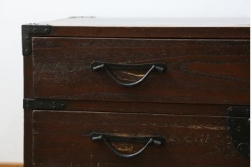 和製アンティーク　上手物!!　前面内部・桐材　三段が珍しい!古い時代の味わいが感じられる刀箪笥(ローボード、テレビボード、テレビ台、ローチェスト、引き出し、時代箪笥、収納箪笥)(R-081374)