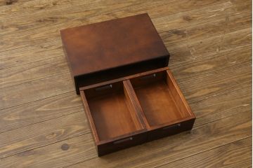 中古　美品　和光　NEW北樹　希少な廃番品　三枚引き戸の縦格子が和の雰囲気をより一層引き立てる水屋箪笥サイドボード(下駄箱、靴箱、収納棚、戸棚、玄関収納)(R-081375)