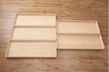 中古　前面・側面一枚板　上品な佇まいが魅力的な最高級品の加茂総桐箪笥・中段(胴丸)(総桐たんす、総桐箪笥、着物箪笥、衣装箪笥、和タンス、引き出し)(R-081381)