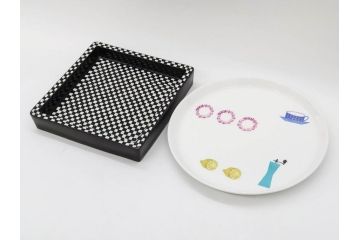 ビンテージ　スウェーデン　GUSTAVSBERG(グスタフスベリ)　DOMINO(ドミノ)　アッシュトレイ　PYNTA(ピンタ)　表情豊かなデザインが目を引くプレート2枚セット(花、フラワー、ヴィンテージ、Stig Lindberg、スティグ・リンドベリ、中皿、大皿、洋食器、北欧)(R-081393)