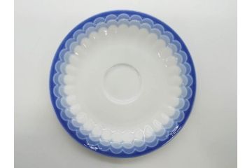 ビンテージ　ドイツ　Arzberg(アルツベルグ)　可憐な佇まいのトリオ2客セット(ヴィンテージ、カップ&ソーサー、S&C、プレート、碗皿、中皿、洋食器)(R-081394)