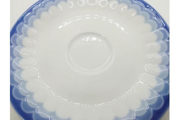 ビンテージ　ドイツ　Arzberg(アルツベルグ)　可憐な佇まいのトリオ2客セット(ヴィンテージ、カップ&ソーサー、S&C、プレート、碗皿、中皿、洋食器)(R-081394)