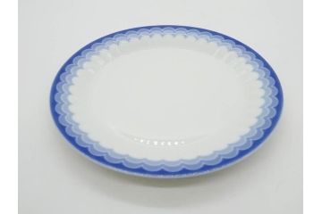 ビンテージ　ドイツ　Arzberg(アルツベルグ)　可憐な佇まいのトリオ2客セット(ヴィンテージ、カップ&ソーサー、S&C、プレート、碗皿、中皿、洋食器)(R-081394)