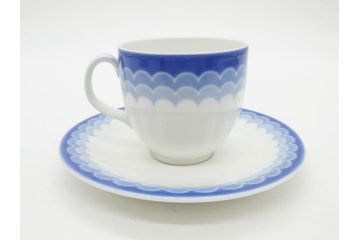 ビンテージ　ドイツ　Arzberg(アルツベルグ)　可憐な佇まいのトリオ2客セット(ヴィンテージ、カップ&ソーサー、S&C、プレート、碗皿、中皿、洋食器)(R-081394)