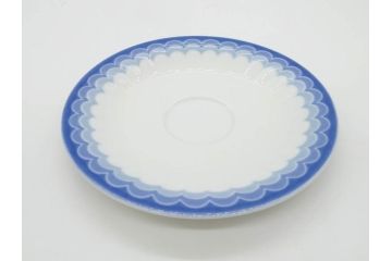 ビンテージ　ドイツ　Arzberg(アルツベルグ)　清楚な雰囲気が魅力のトリオ2客セット(ヴィンテージ、カップ&ソーサー、S&C、プレート、碗皿、中皿、洋食器)(R-081395)