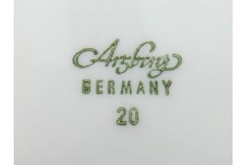 ビンテージ　ドイツ　Arzberg(アルツベルグ)　清楚な雰囲気が魅力のトリオ2客セット(ヴィンテージ、カップ&ソーサー、S&C、プレート、碗皿、中皿、洋食器)(R-081395)