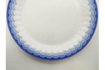 ビンテージ　ドイツ　Arzberg(アルツベルグ)　清楚な雰囲気が魅力のトリオ2客セット(ヴィンテージ、カップ&ソーサー、S&C、プレート、碗皿、中皿、洋食器)(R-081395)