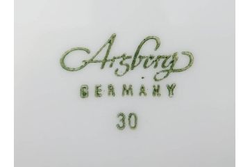 ビンテージ　ドイツ　Arzberg(アルツベルグ)　清楚な雰囲気が魅力のトリオ2客セット(ヴィンテージ、カップ&ソーサー、S&C、プレート、碗皿、中皿、洋食器)(R-081395)