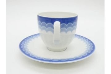 ビンテージ　ドイツ　Arzberg(アルツベルグ)　清楚な雰囲気が魅力のトリオ2客セット(ヴィンテージ、カップ&ソーサー、S&C、プレート、碗皿、中皿、洋食器)(R-081395)