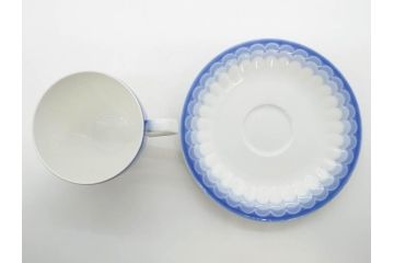 ビンテージ　ドイツ　Arzberg(アルツベルグ)　清楚な雰囲気が魅力のトリオ2客セット(ヴィンテージ、カップ&ソーサー、S&C、プレート、碗皿、中皿、洋食器)(R-081395)