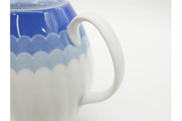 ビンテージ　ドイツ　Arzberg(アルツベルグ)　優美なフォルムが見事なティーポット&クリーマー&シュガーポットセット(ミルクジャー、ミルクポット、ボンボン入れ、洋食器)(R-081396)