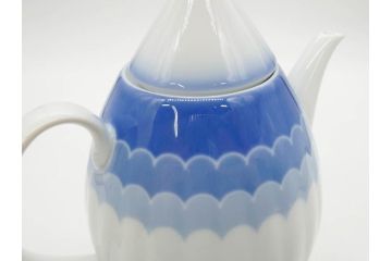 ビンテージ　ドイツ　Arzberg(アルツベルグ)　優美なフォルムが見事なティーポット&クリーマー&シュガーポットセット(ミルクジャー、ミルクポット、ボンボン入れ、洋食器)(R-081396)