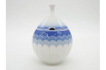 ビンテージ　ドイツ　Arzberg(アルツベルグ)　優美なフォルムが見事なティーポット&クリーマー&シュガーポットセット(ミルクジャー、ミルクポット、ボンボン入れ、洋食器)(R-081396)