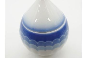 ビンテージ　ドイツ　Arzberg(アルツベルグ)　優美なフォルムが見事なティーポット&クリーマー&シュガーポットセット(ミルクジャー、ミルクポット、ボンボン入れ、洋食器)(R-081396)