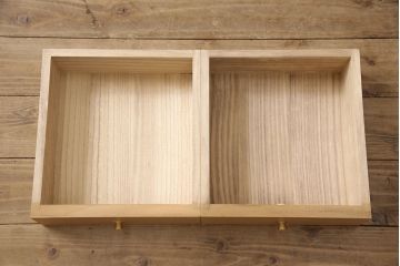 中古　美品　大阪泉州　衣装盆付き　黒檀のアクセントが粋な雰囲気を醸し出す総桐箪笥(桐たんす、衣装箪笥、着物箪笥、引き出し)(R-081410)