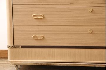 中古　美品　大阪泉州　衣装盆付き　黒檀のアクセントが粋な雰囲気を醸し出す総桐箪笥ローボード(桐たんす、収納箪笥、引き出し、ローチェスト)(R-081411)