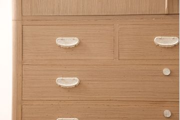 中古　大阪　上品な雰囲気漂う金具が魅力的な泉州総桐箪笥・下段(桐たんす、和タンス、収納箪笥、和箪笥、胴丸、サイドチェスト、サイドボード)(R-081413)