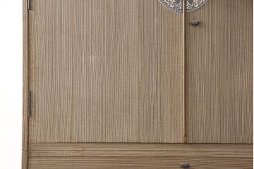 中古　繊細なデザインの金具が目を引く加茂総桐箪笥・上段(並厚、桐たんす、衣装箪笥、着物箪笥、引き出し)(R-081414)