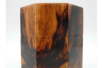 黒柿材　八角　杢目を生かしたデザインが目を引く茶筒(棗、茶入れ、茶器、煎茶、茶道具、木製)(R-081418)