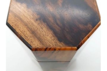 黒柿材　八角　杢目を生かしたデザインが目を引く茶筒(棗、茶入れ、茶器、煎茶、茶道具、木製)(R-081418)
