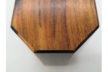 黒柿材　八角　杢目を生かしたデザインが目を引く茶筒(棗、茶入れ、茶器、煎茶、茶道具、木製)(R-081418)