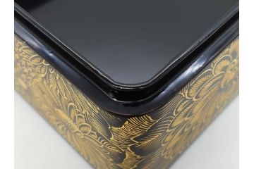 輪島塗　総沈金彫　菊花文　木製　絢爛豪華な文箱(金彩、書道具、硯箱、手許箱、小物入れ、漆器、漆芸)(R-081419)