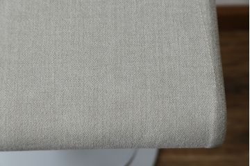 中古　短期展示品　美品　Cassinaixc.(カッシーナイクスシー)　Boomerang(ブーメラン)　シンプルで上品な佇まいが魅力のカウンターチェア(回転椅子、ハイチェア、アームレスチェア、店舗什器)(R-081431)