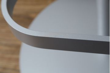中古　短期展示品　美品　Cassinaixc.(カッシーナイクスシー)　Boomerang(ブーメラン)　シンプルで上品な佇まいが魅力のカウンターチェア(回転椅子、ハイチェア、アームレスチェア、店舗什器)(R-081431)