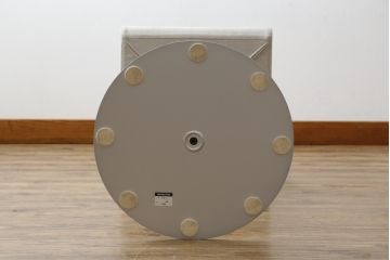 中古　短期展示品　美品　Cassinaixc.(カッシーナイクスシー)　Boomerang(ブーメラン)　シンプルで上品な佇まいが魅力のカウンターチェア(回転椅子、ハイチェア、アームレスチェア、店舗什器)(R-081431)