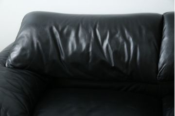 中古　リプロダクト品　Cassina(カッシーナ)　MARALUNGA(マラルンガ)　本革(レザー)　ブラックカラーが高級感を高める3人掛けソファ(三人掛け、3Pソファ)(R-081433)