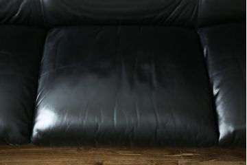 中古　リプロダクト品　Cassina(カッシーナ)　MARALUNGA(マラルンガ)　本革(レザー)　ブラックカラーが高級感を高める3人掛けソファ(三人掛け、3Pソファ)(R-081433)