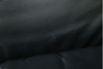 中古　リプロダクト品　Cassina(カッシーナ)　MARALUNGA(マラルンガ)　本革(レザー)　ブラックカラーが高級感を高める3人掛けソファ(三人掛け、3Pソファ)(R-081433)