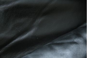 中古　リプロダクト品　Cassina(カッシーナ)　MARALUNGA(マラルンガ)　本革(レザー)　ブラックカラーが高級感を高める3人掛けソファ(三人掛け、3Pソファ)(R-081433)