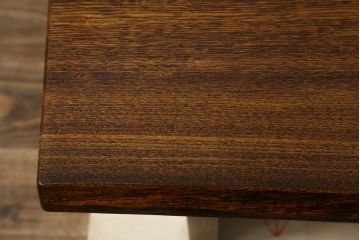 中古　極美品!!　岩手岩泉・純木家具　栓材　漆塗り　木の温もり溢れる一枚板のローテーブル(センターテーブル、リビングテーブル)(R-081435)